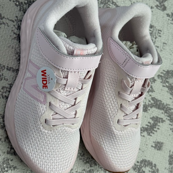 New Balance arishi fresh foam v4 brand new sneakers XTRA WIDE SIZE 12